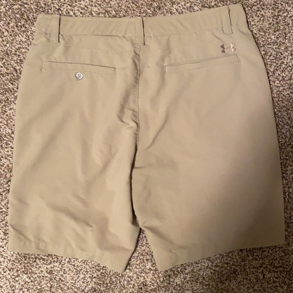 Men’s under Armor shorts - Picture 4 of 5